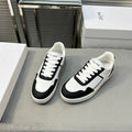 S-Sneakers