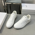 S-Sneakers