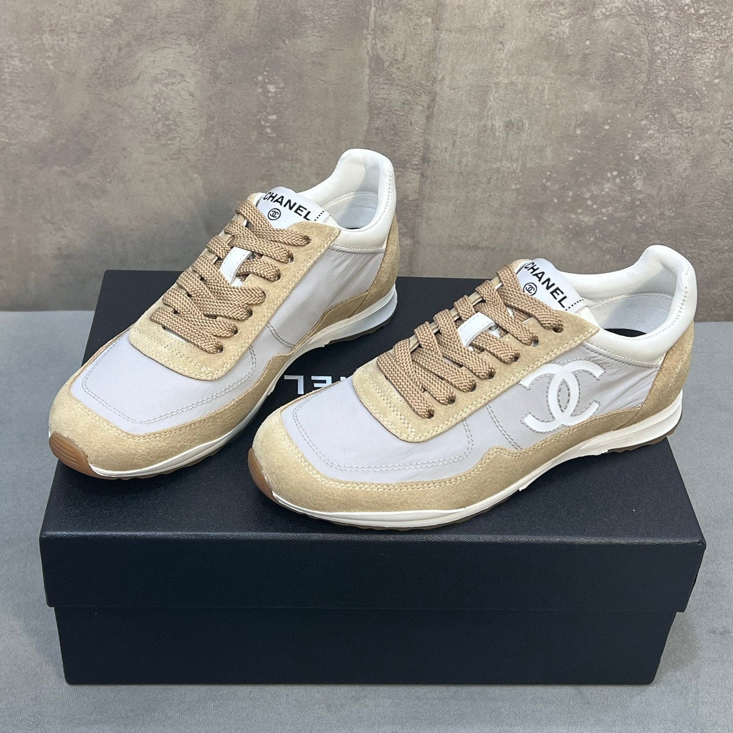 C-Sneakers