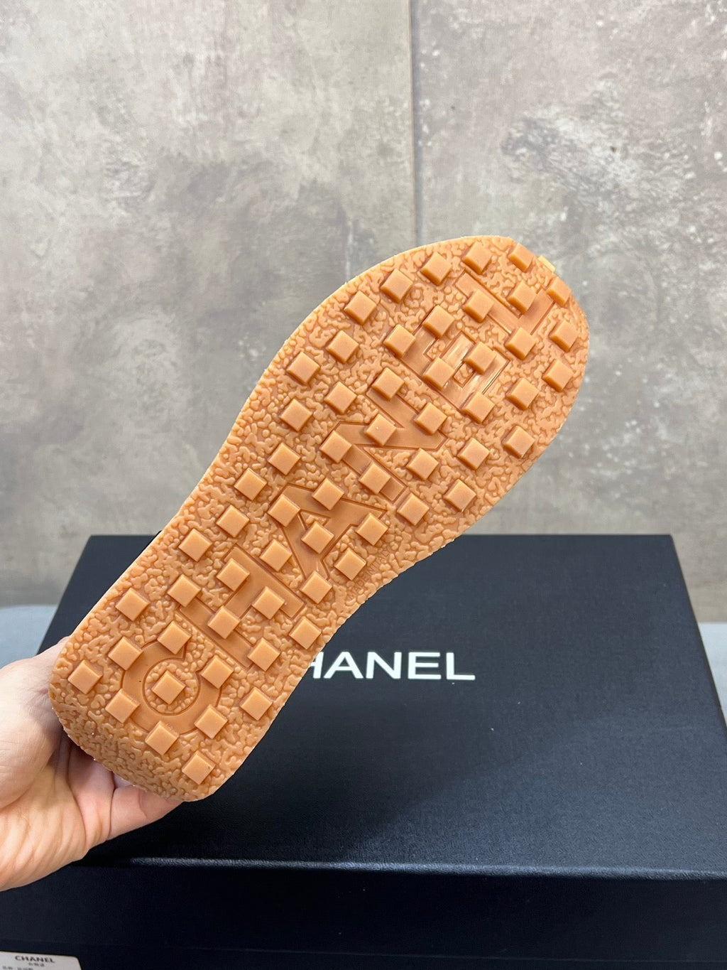 C-Sneakers