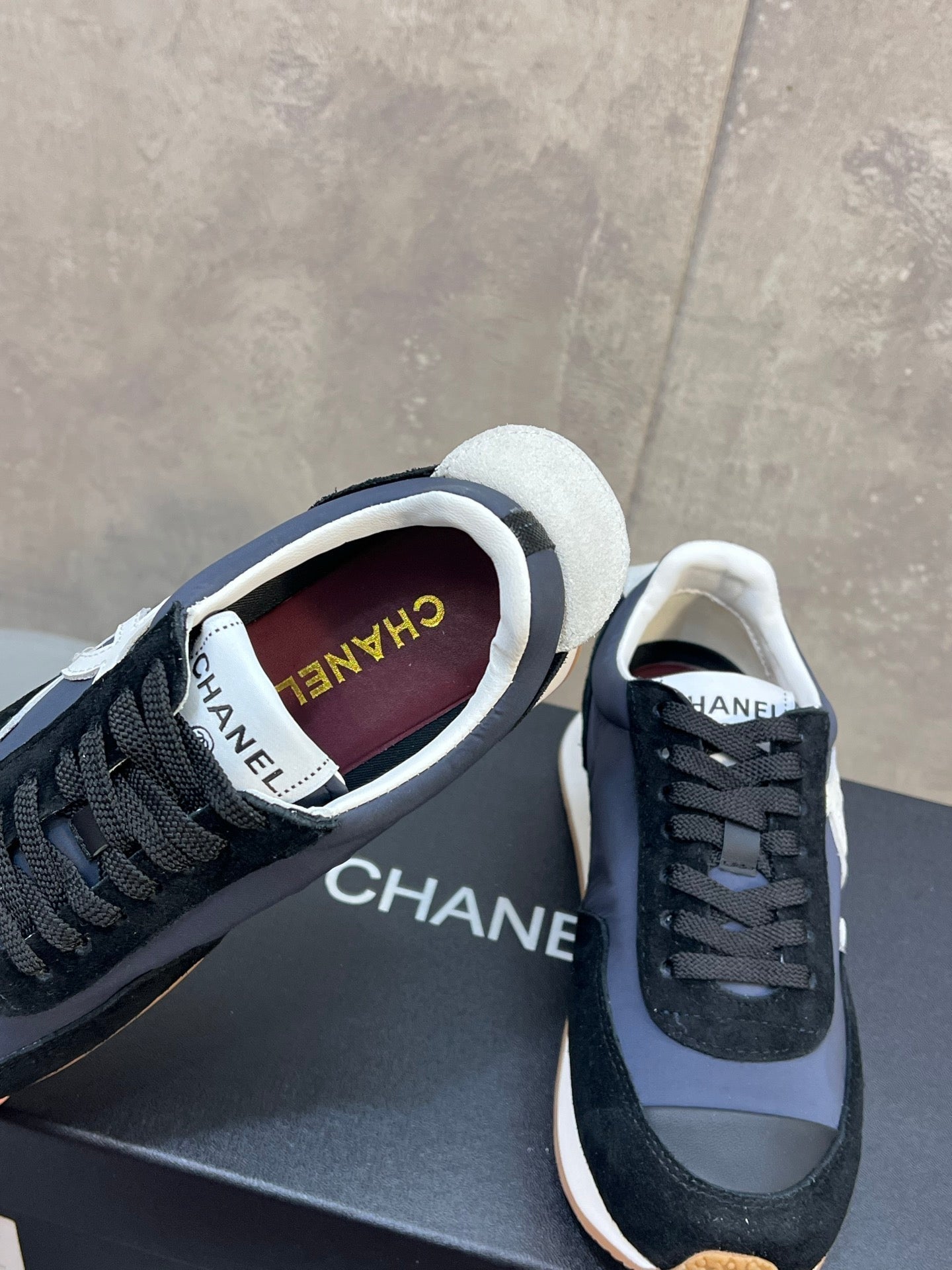 C-Sneakers
