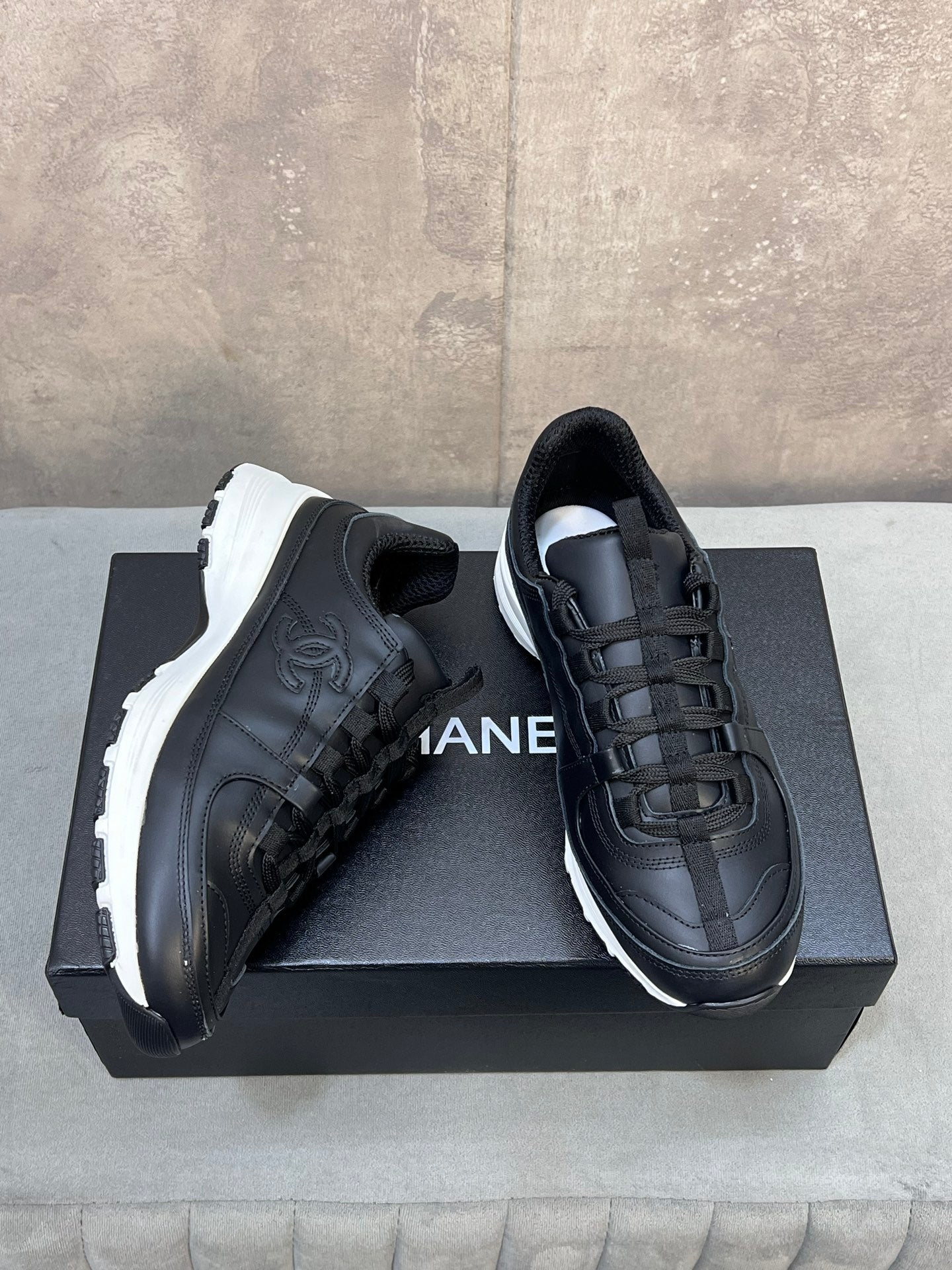 C-Sneakers