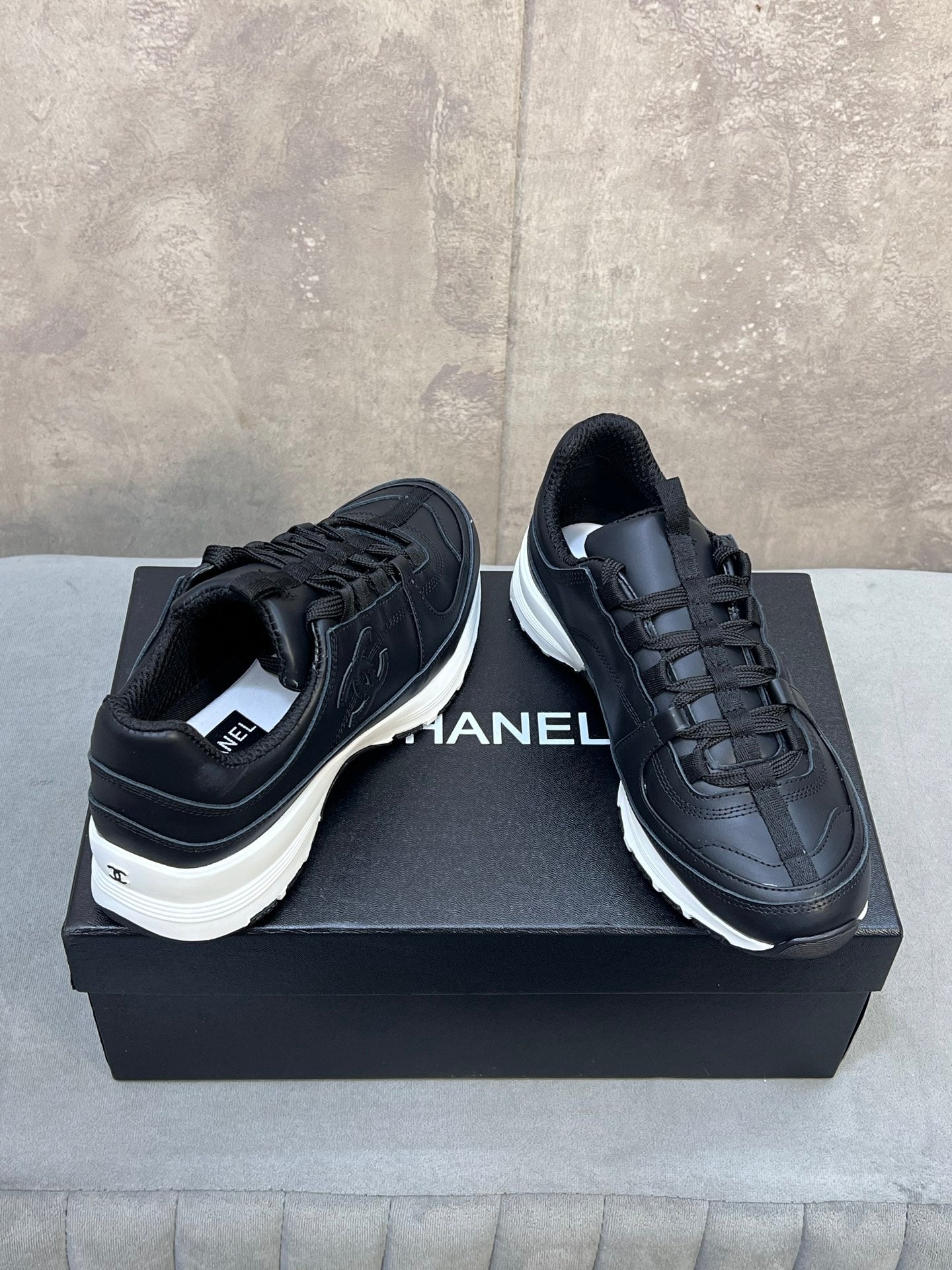C-Sneakers