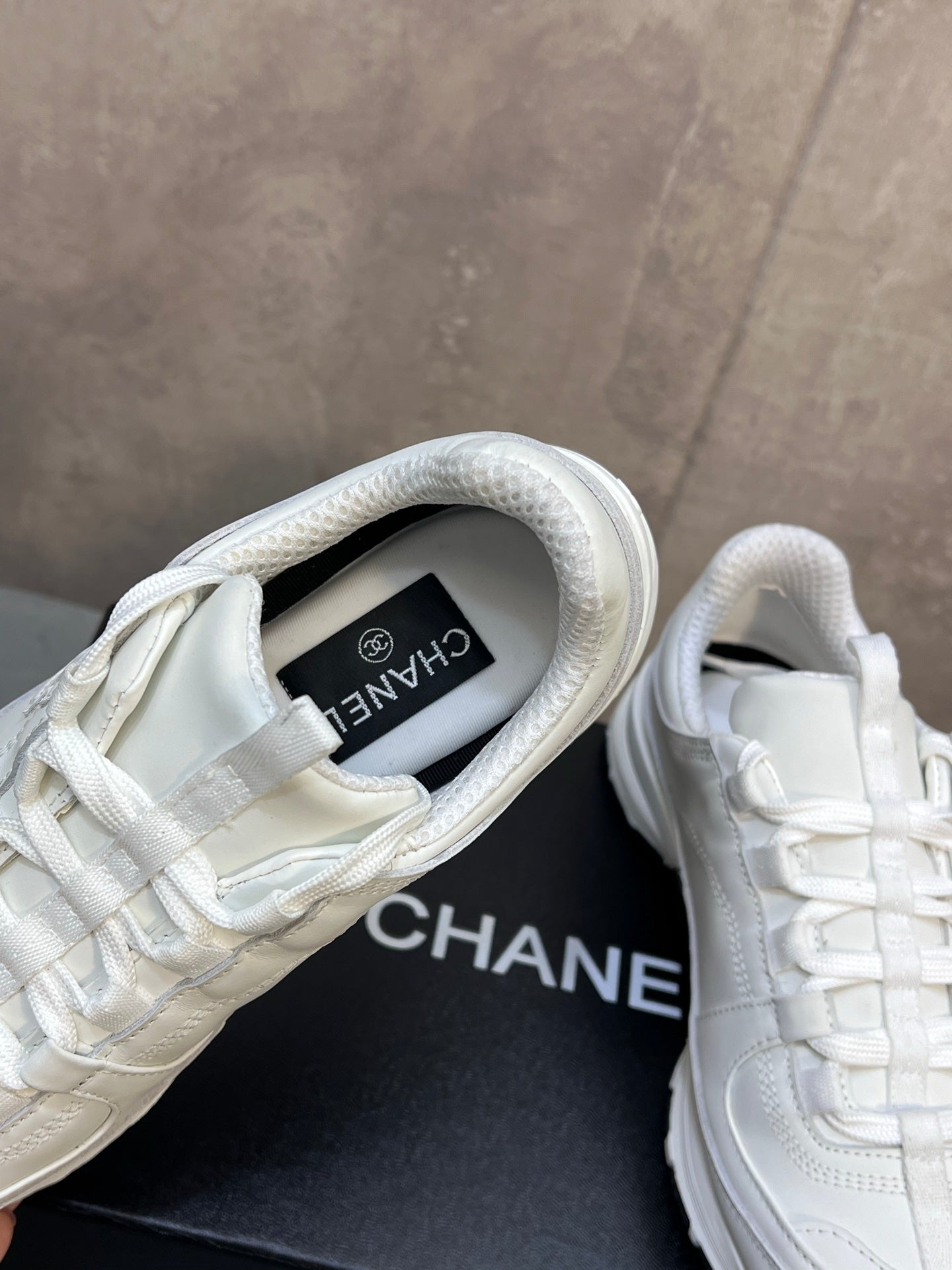 C-Sneakers