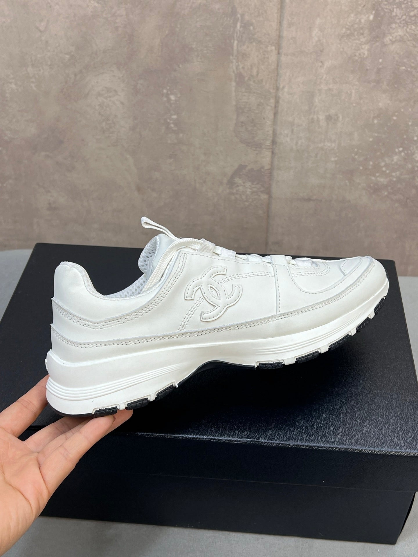 C-Sneakers