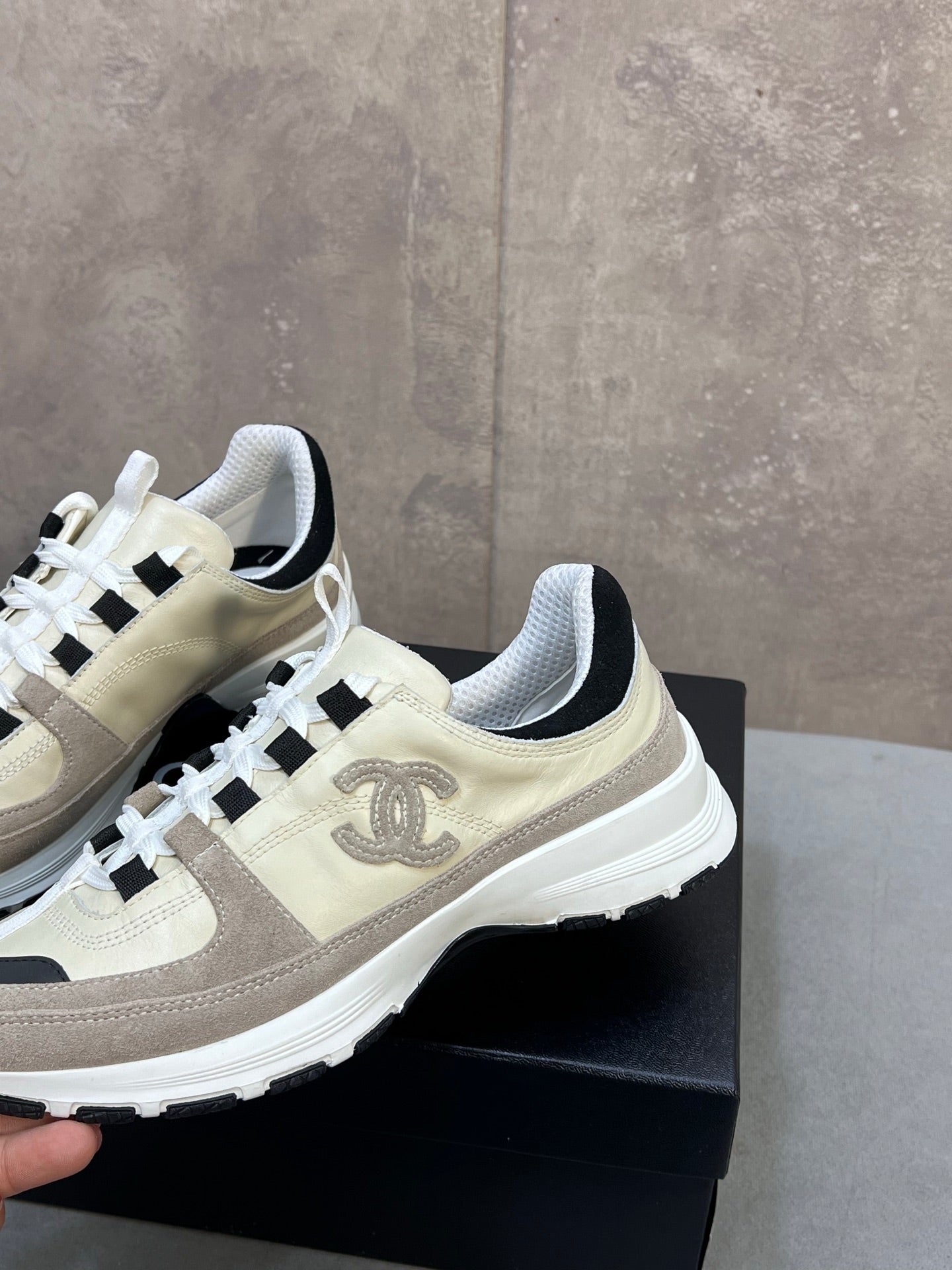 C-Sneakers