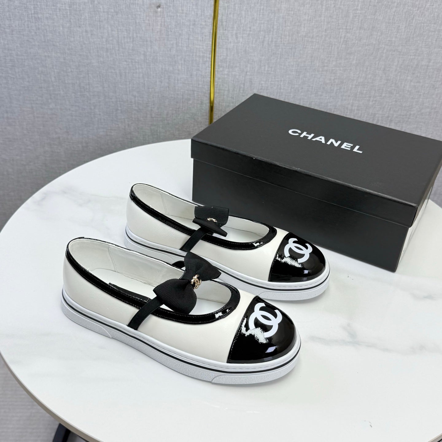 C-Sneakers