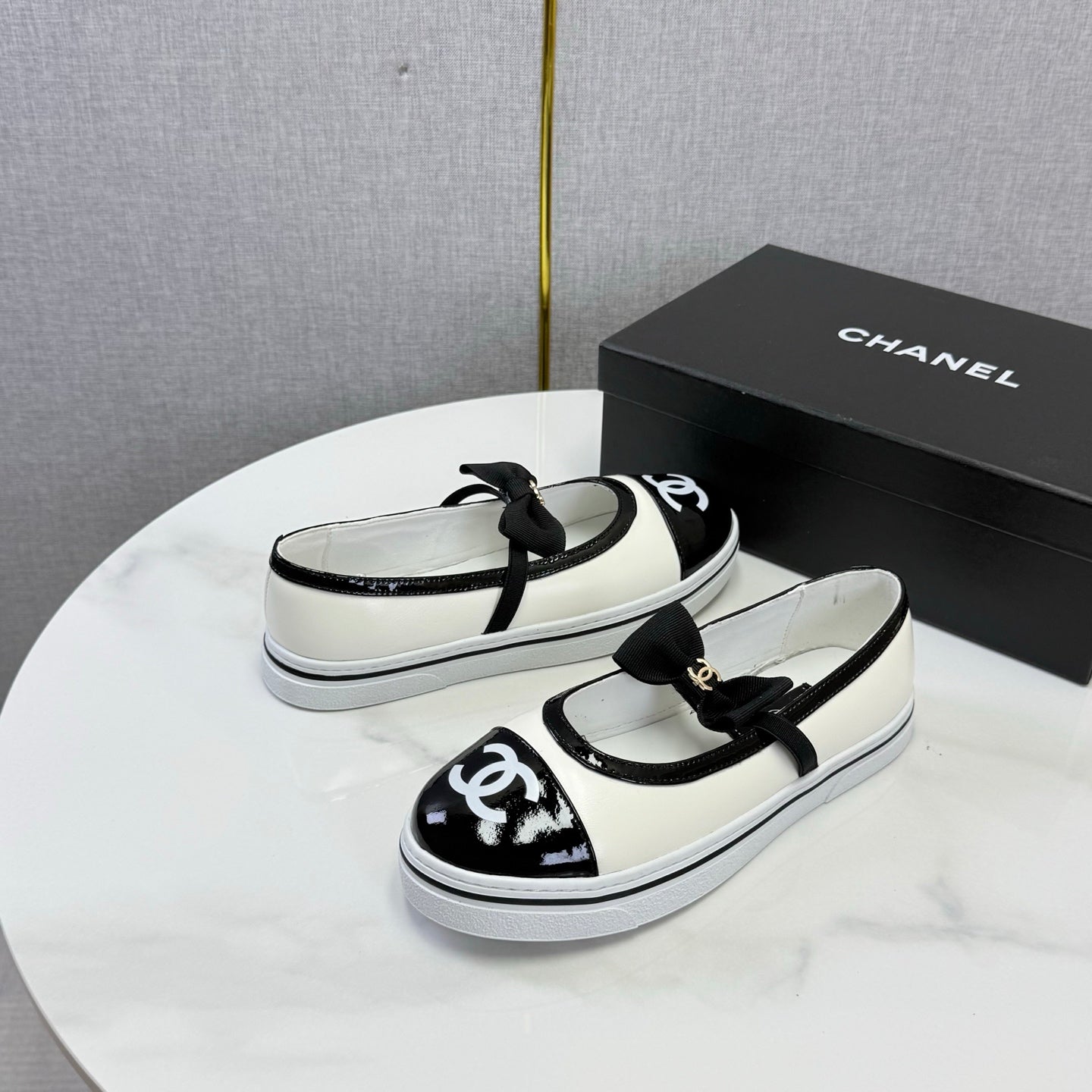 C-Sneakers