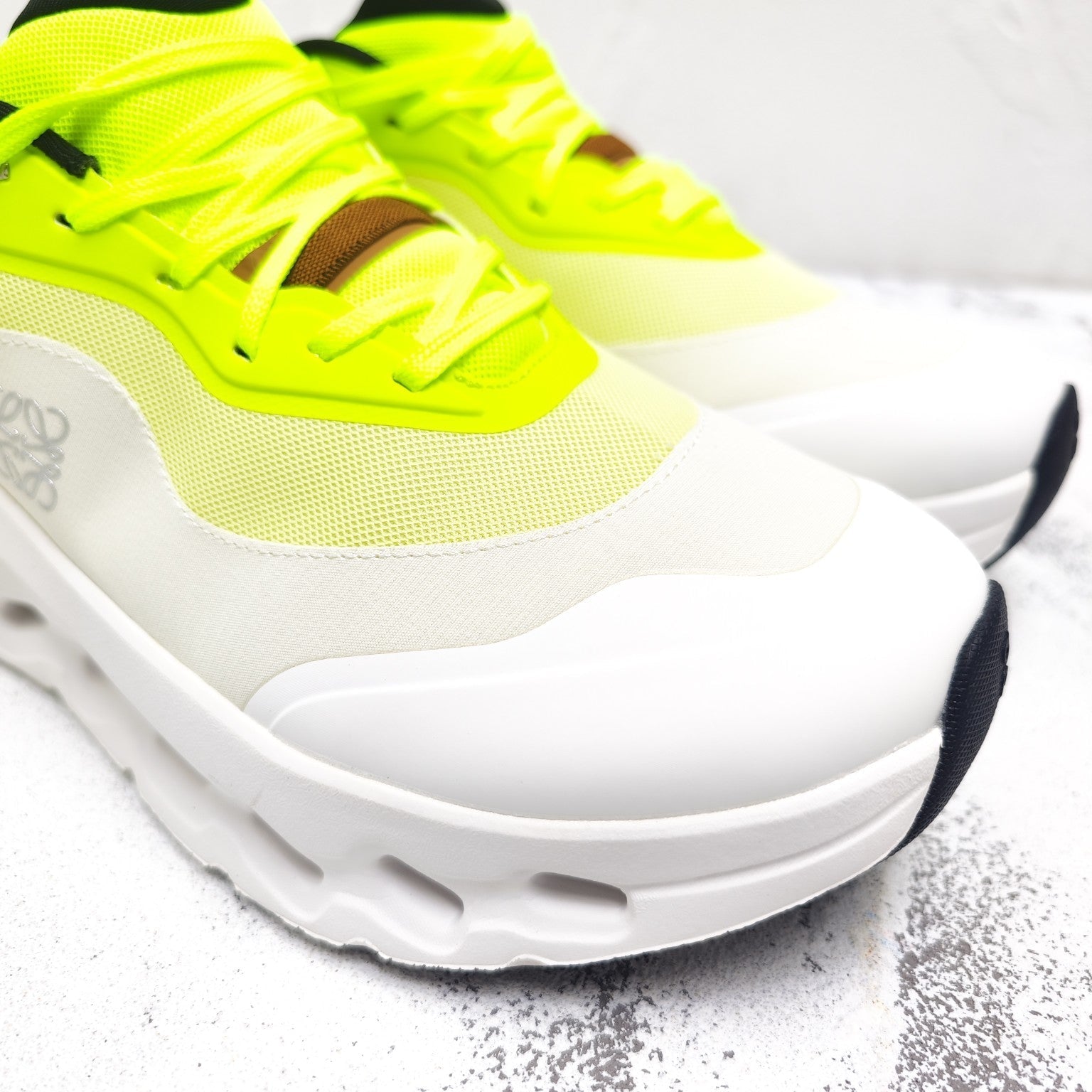 L2-Sneakers