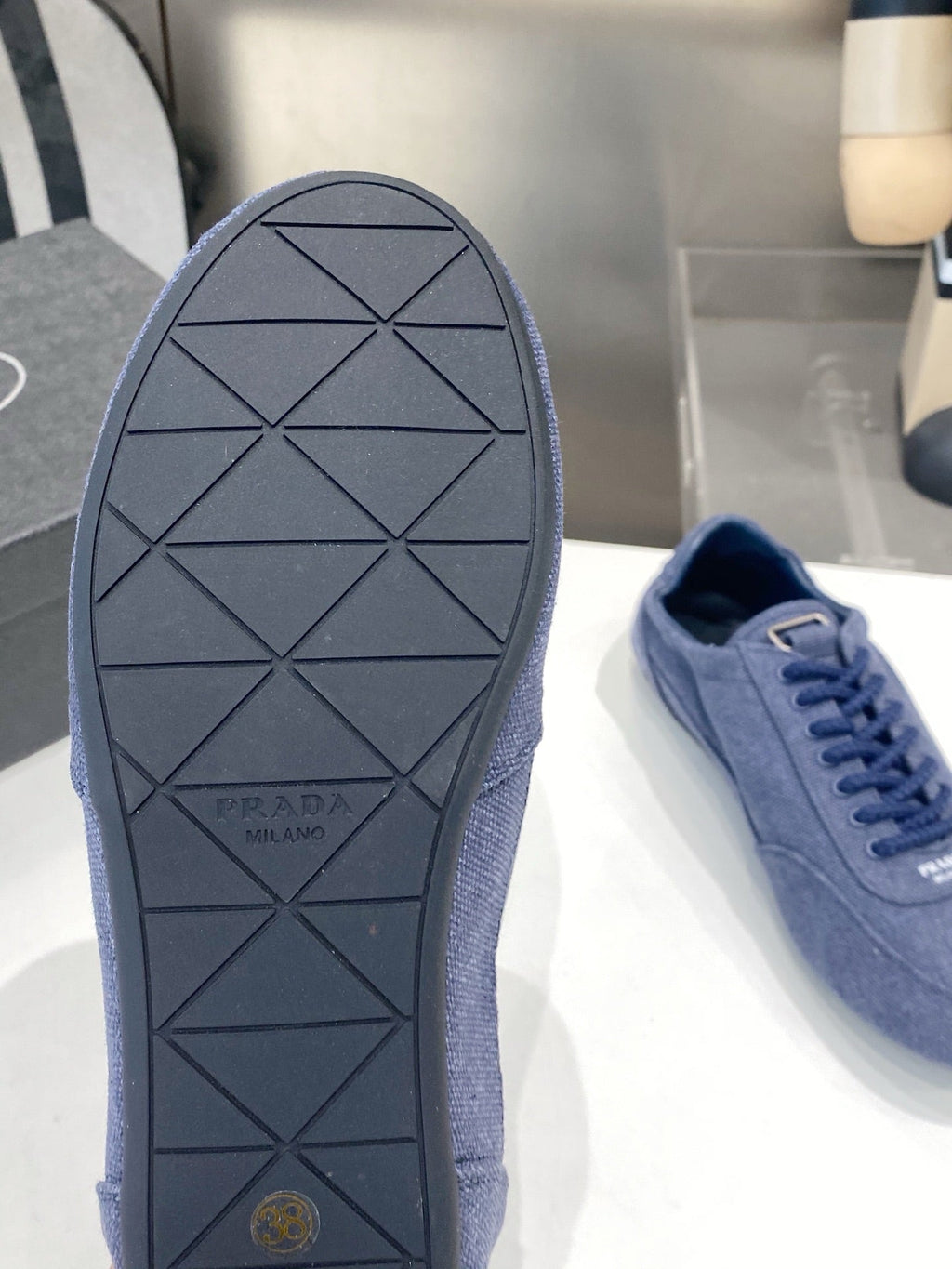 P-Sneakers