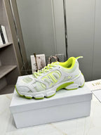 D-Sneakers