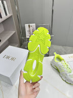 D-Sneakers