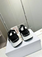 D-Sneakers