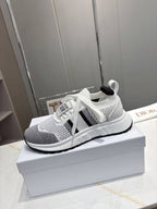 D-Sneakers
