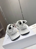 D-Sneakers