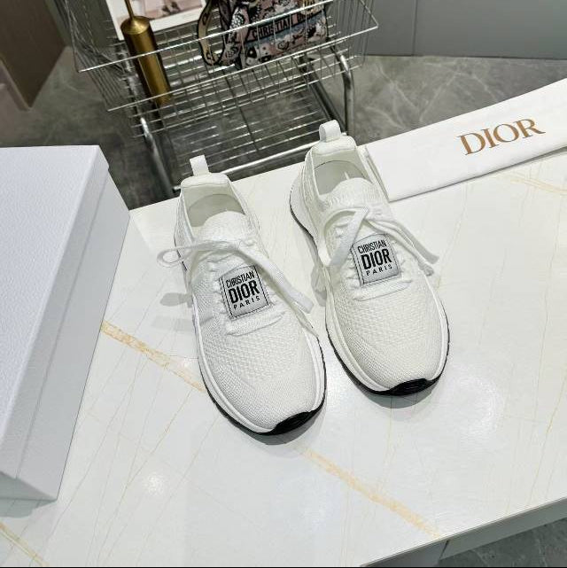 D-Sneakers