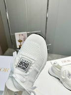 D-Sneakers