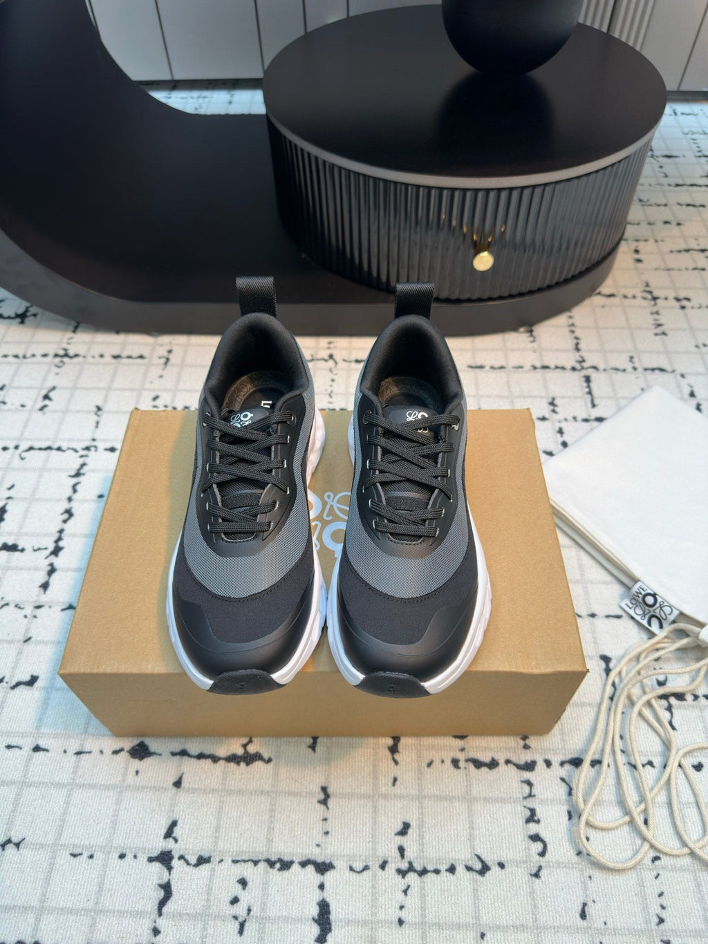 L2-Sneakers