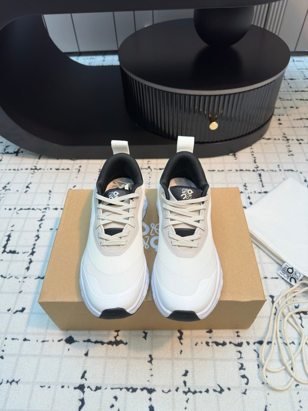 L2-Sneakers