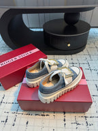 R-Sneakers