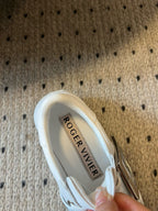 R-Sneakers