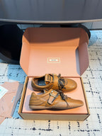 M-Sneakers