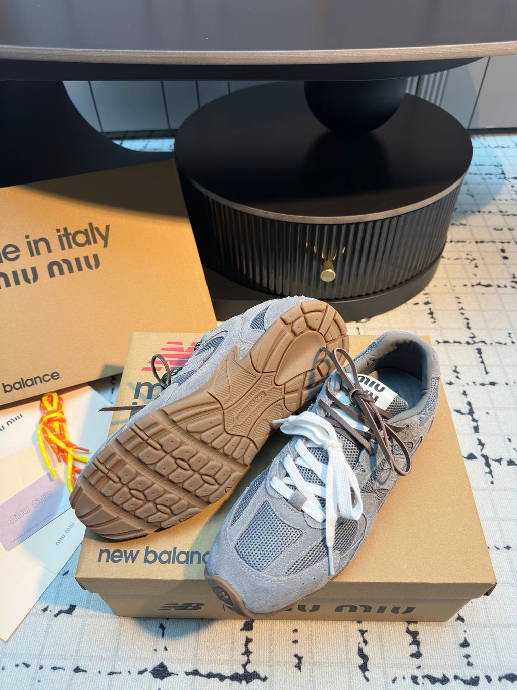 M-Sneakers