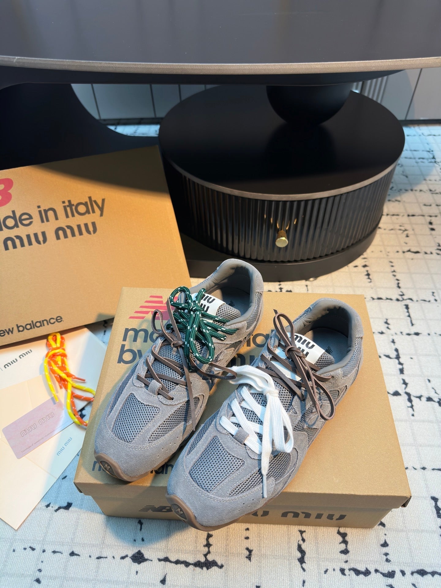 M-Sneakers