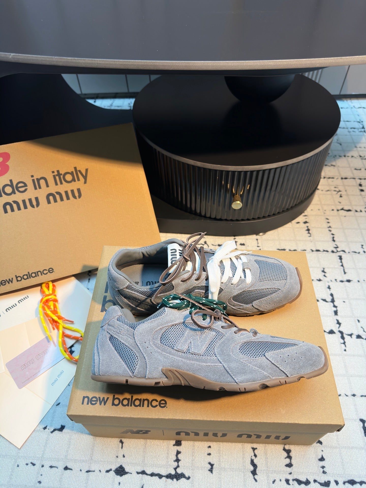 M-Sneakers