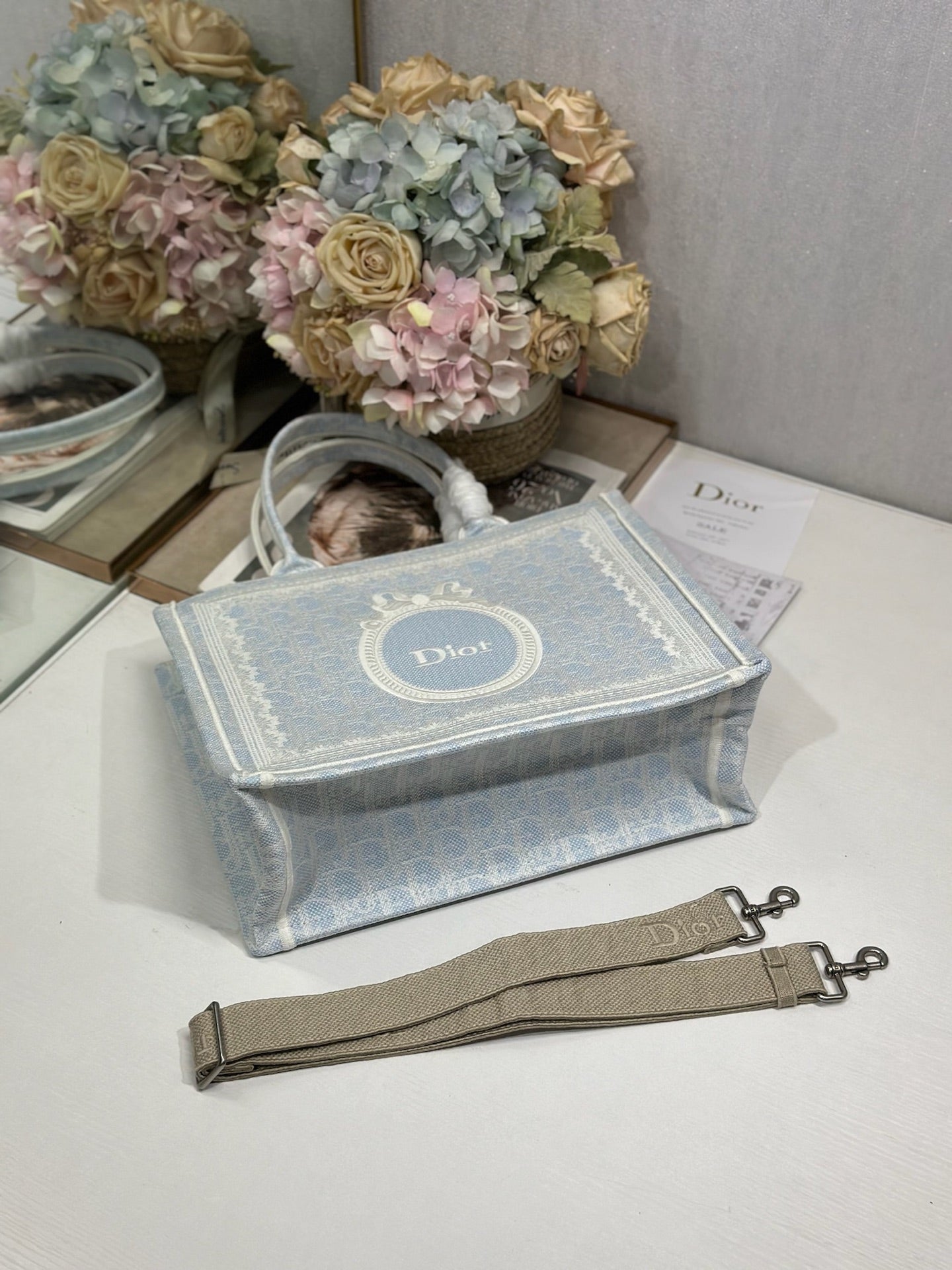 D-Book Tote