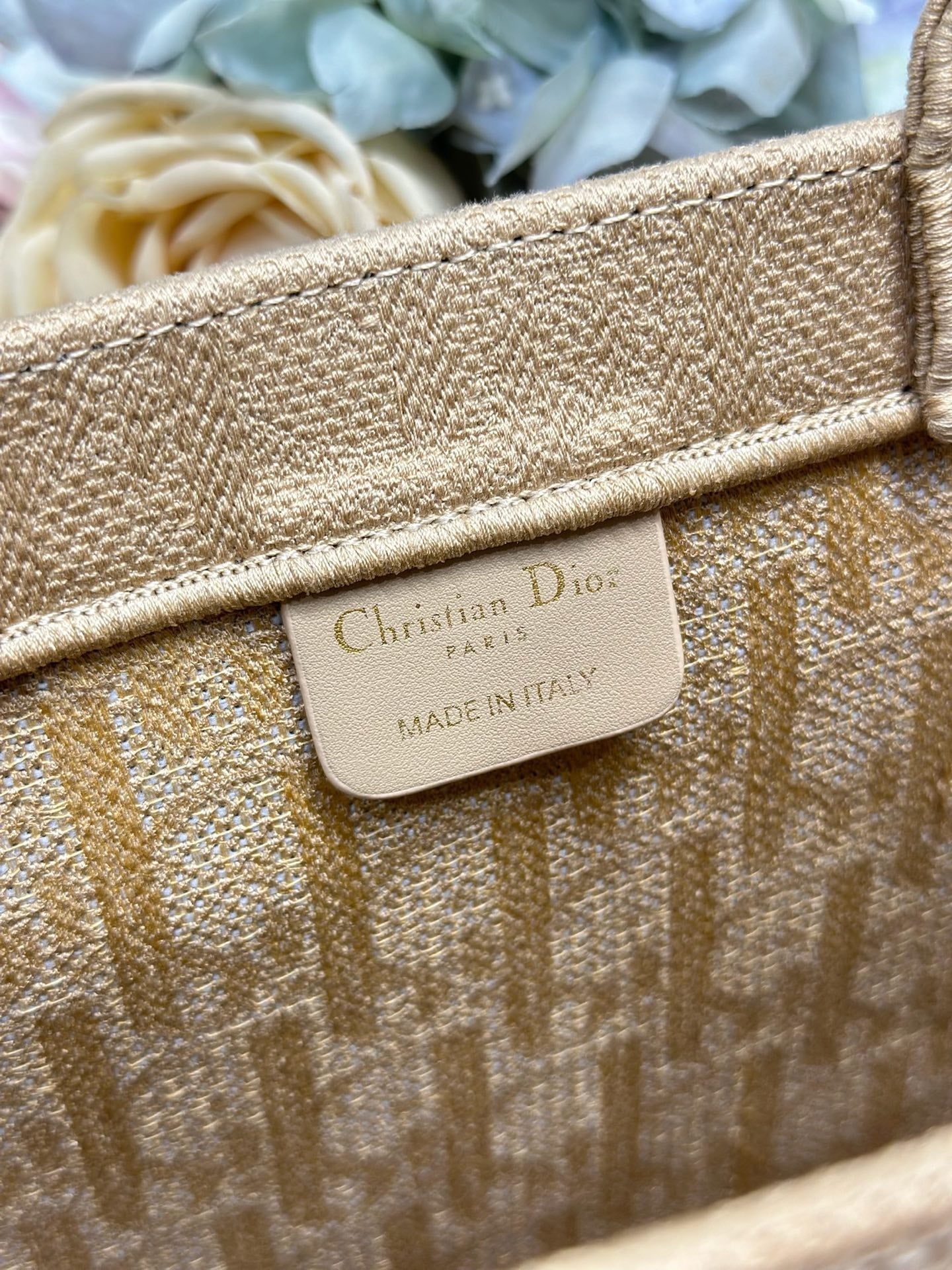 D-Book Tote