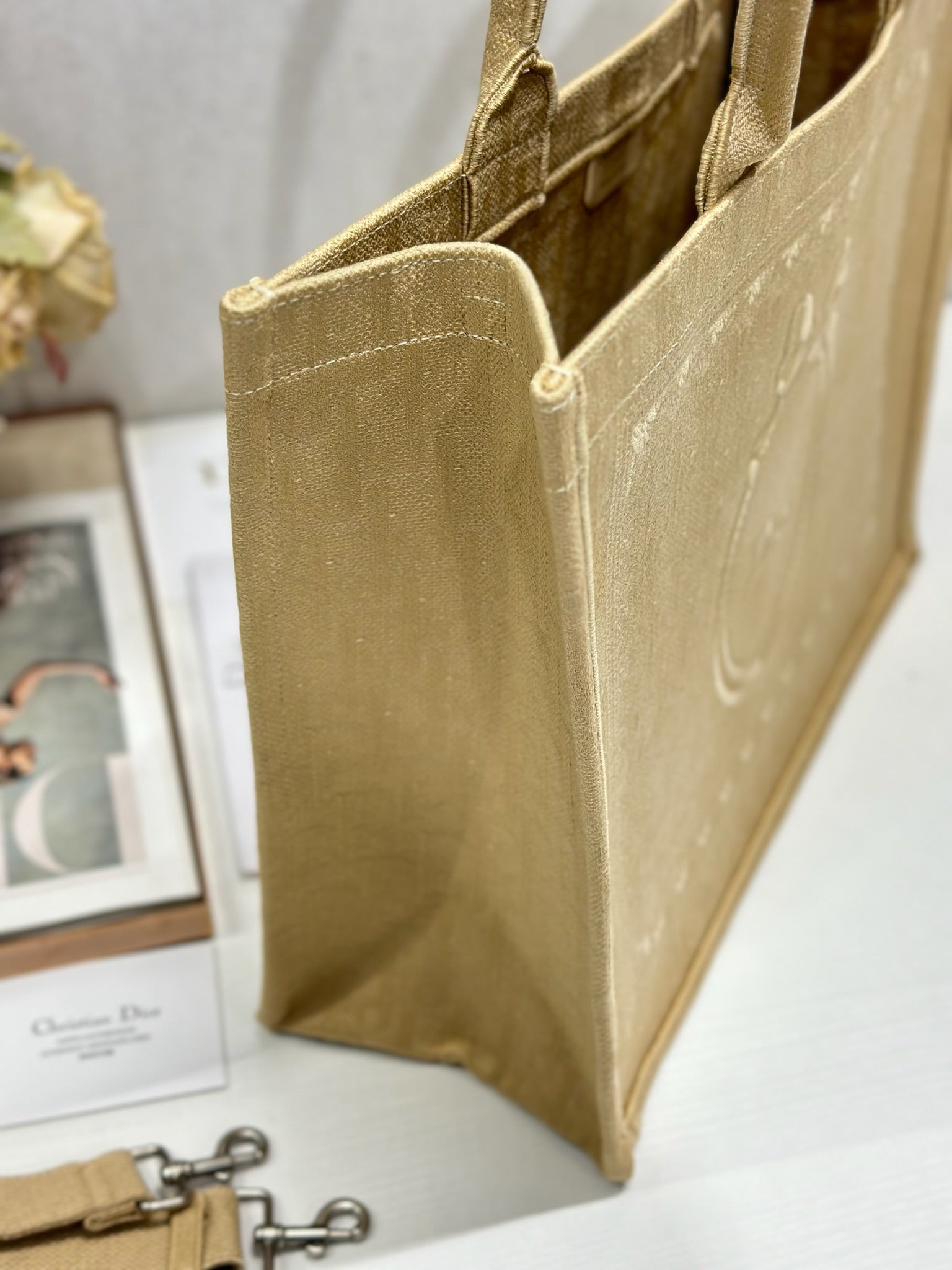 D-Book Tote