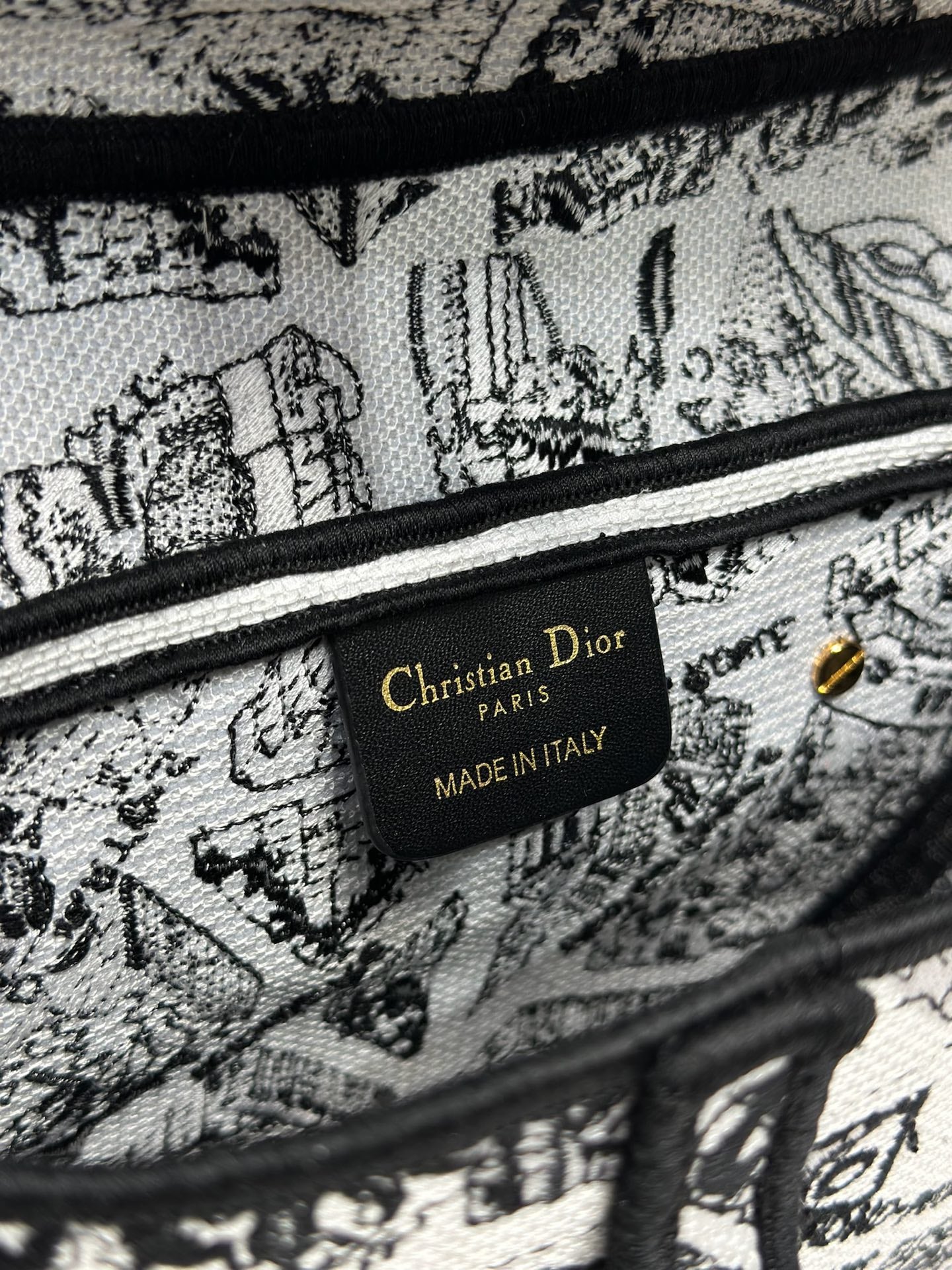 D-Saddle