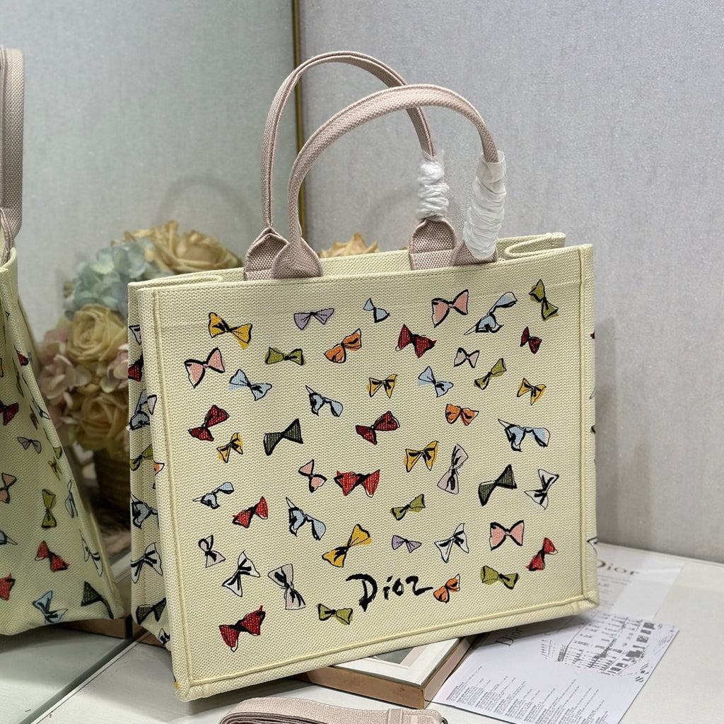 D-Book Tote