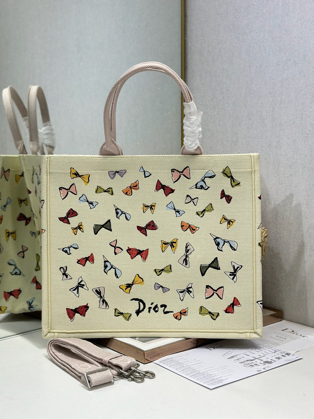 D-Book Tote