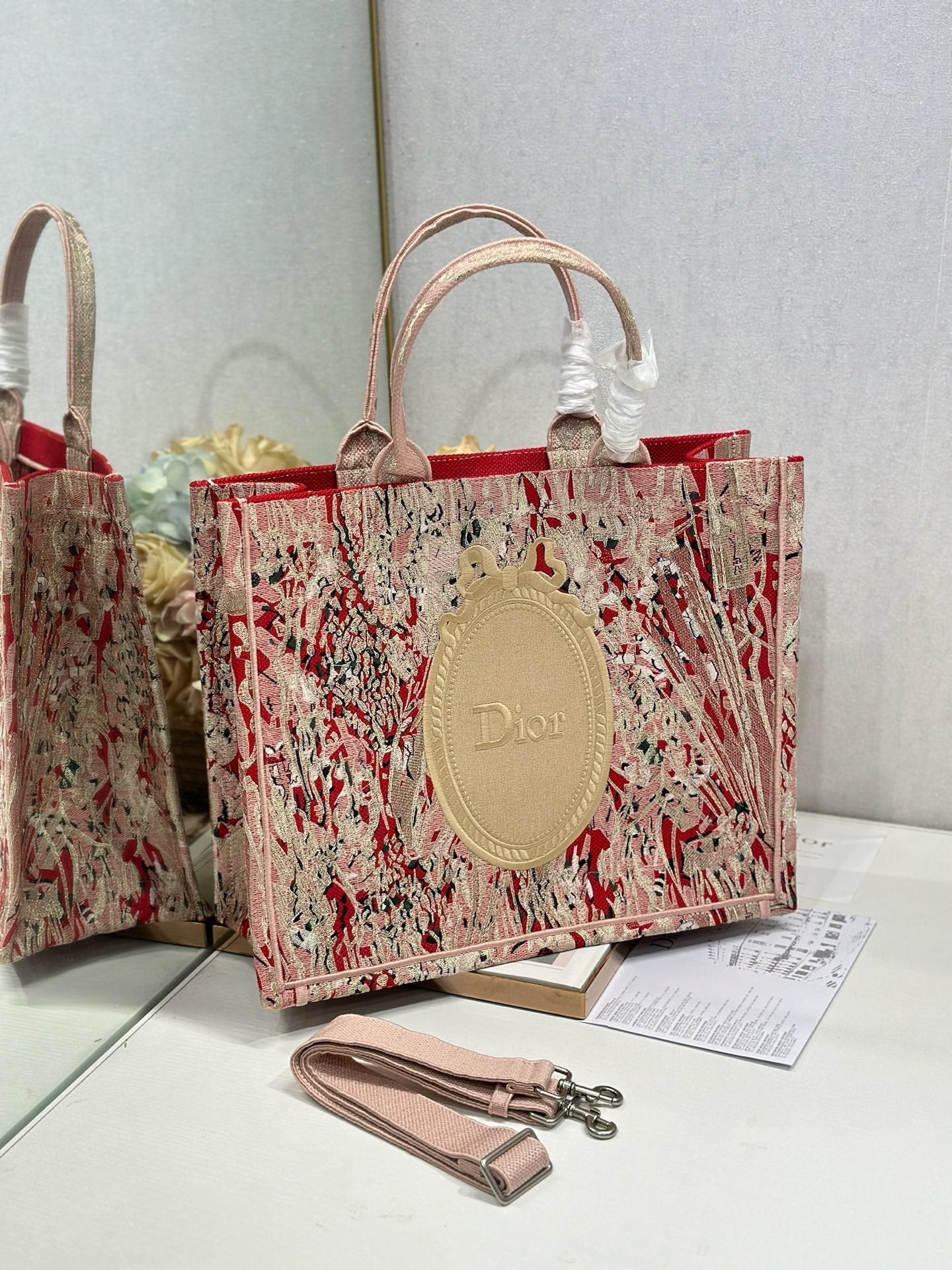 D-Book Tote