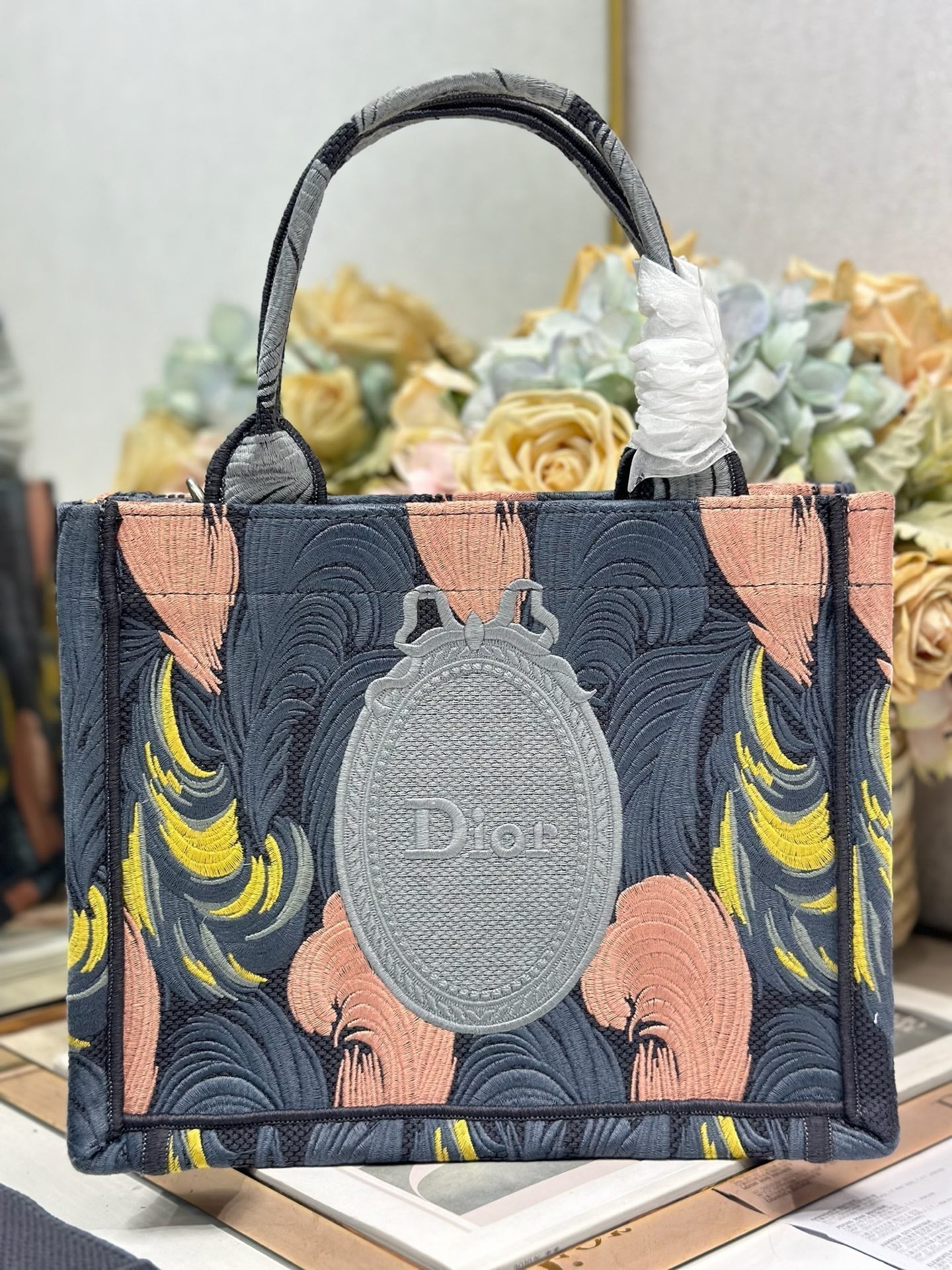 D-Book Tote