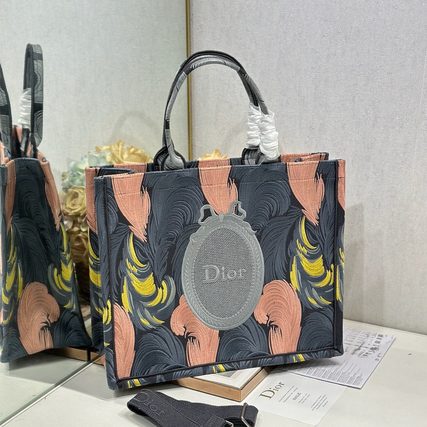 D-Book Tote