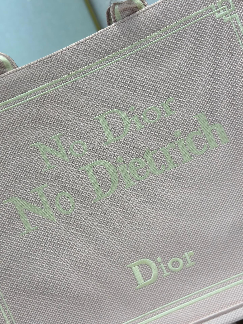D-Book Tote