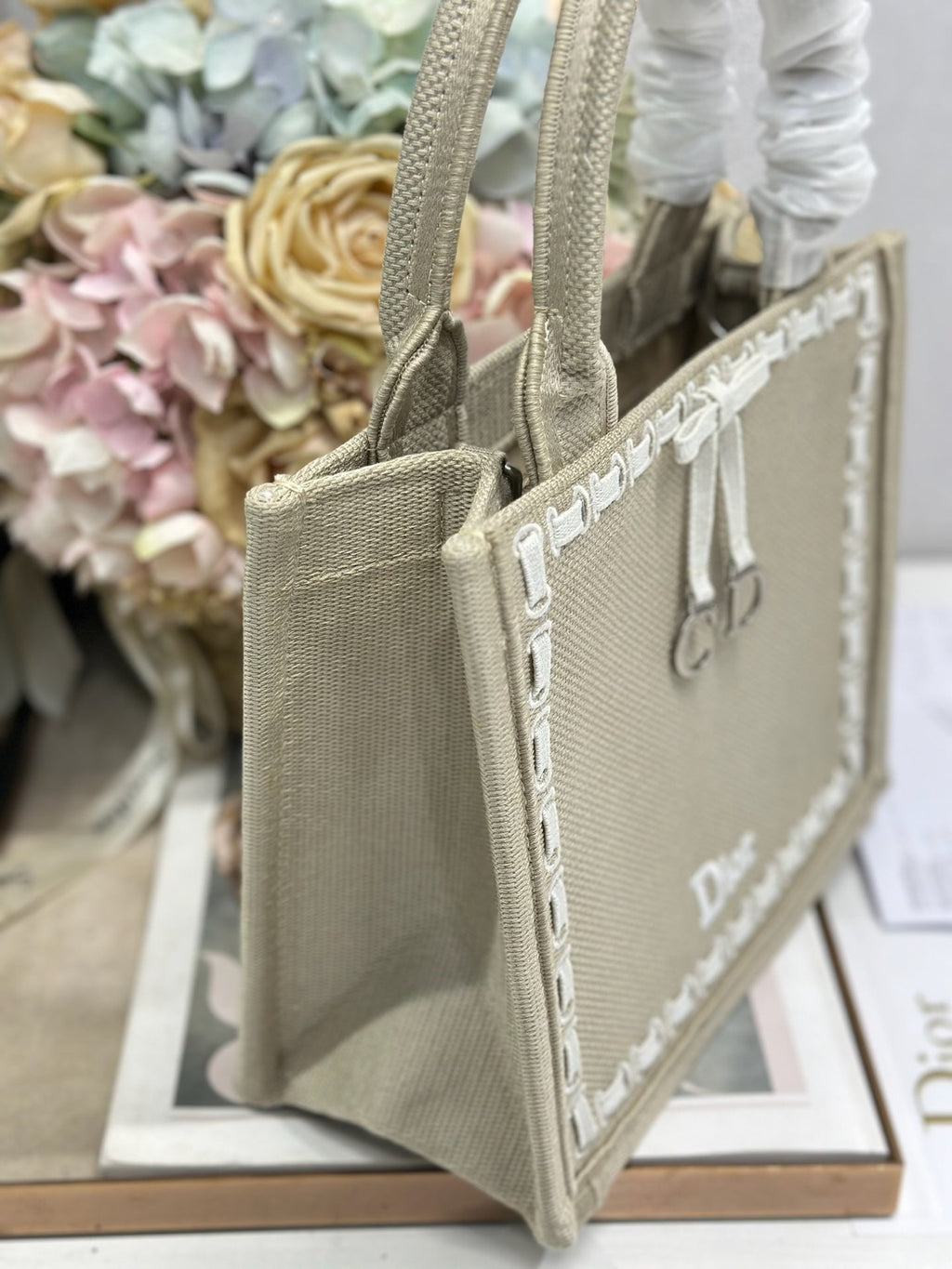 D-Book Tote
