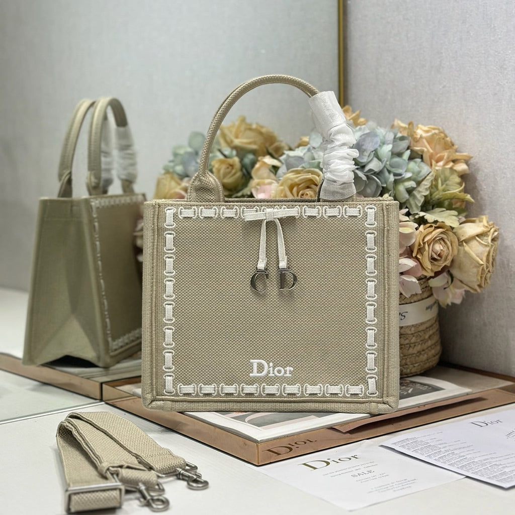D-Book Tote