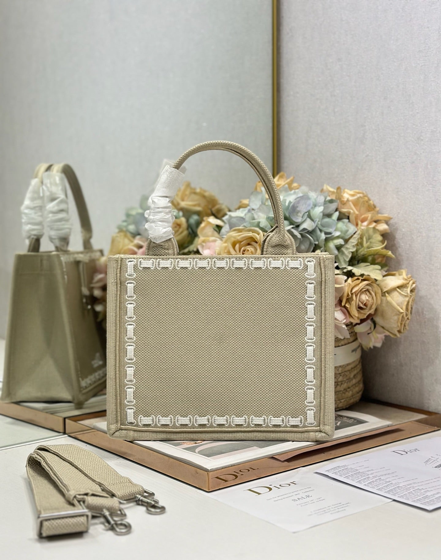 D-Book Tote