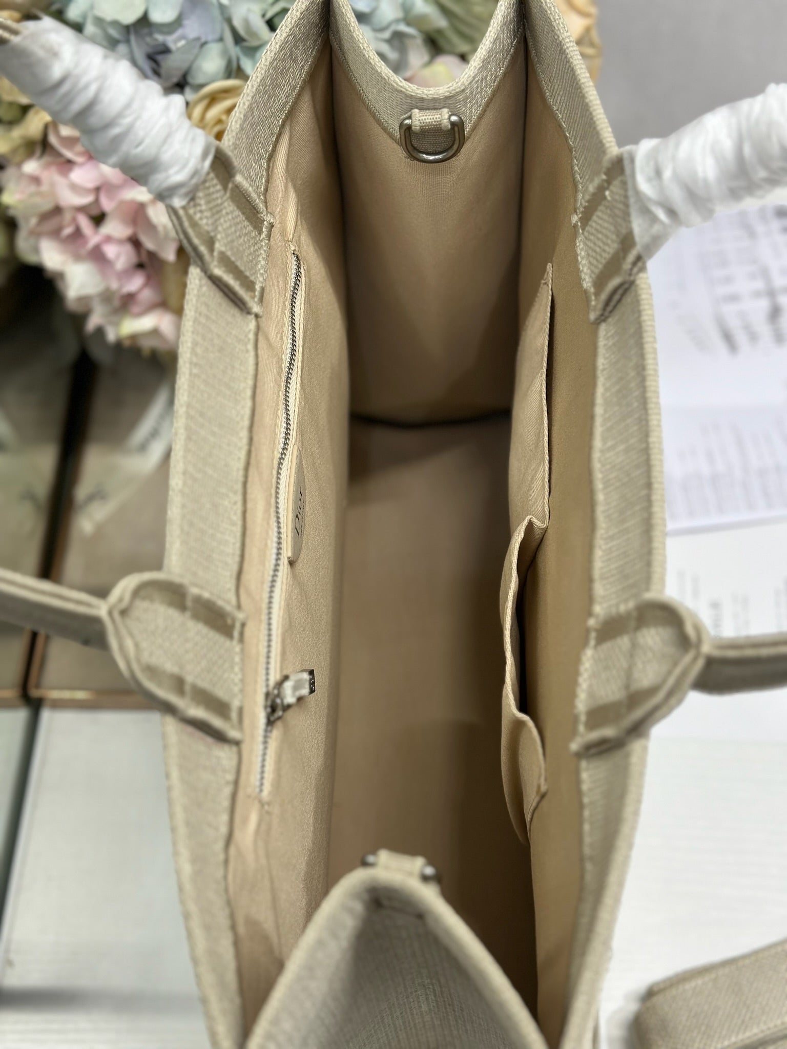 D-Book Tote