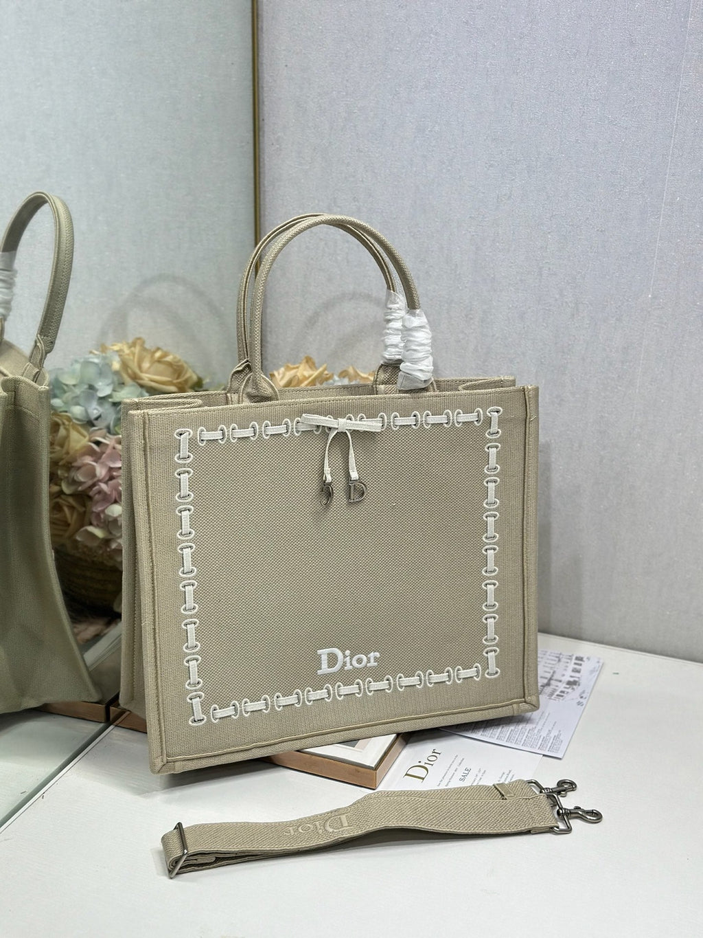 D-Book Tote