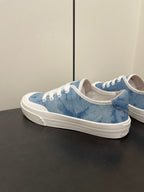 L-Sneakers