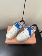 M-Sneakers