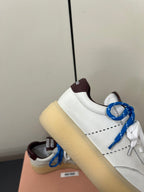 M-Sneakers