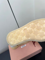 M-Sneakers
