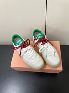 M-Sneakers
