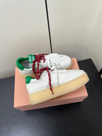 M-Sneakers
